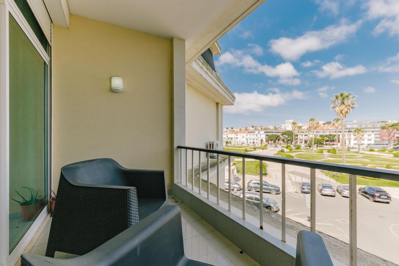 Rent4Rest Estoril Beachfront Apartments Exteriör bild